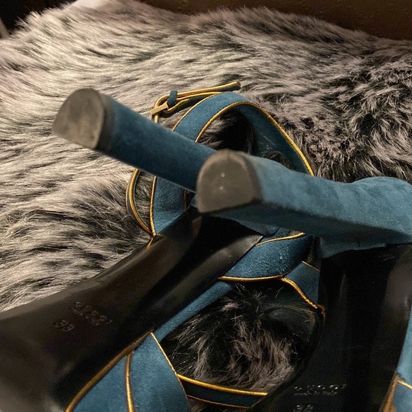 Gucci Teal/Gold suede heels 8 - Picture 6 of 9